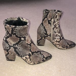 Steve Madden Elory Booties